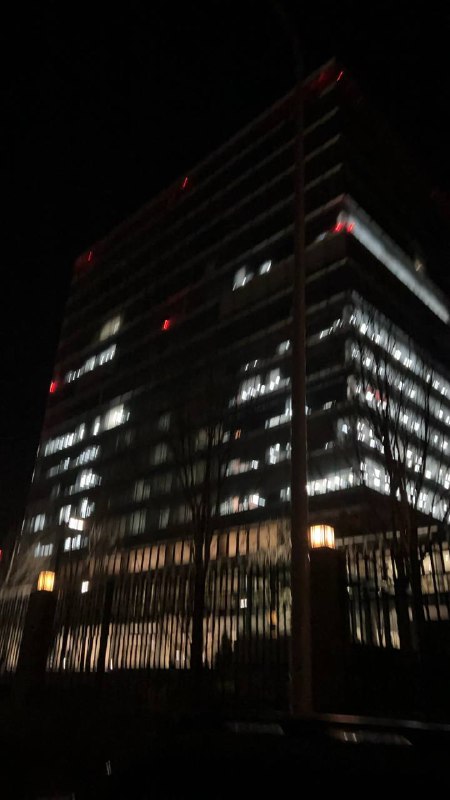 这个点，应该没多少不在睡觉吧